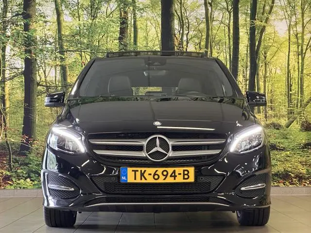 Mercedes-Benz B-klasse 180 Prestige | Panoramadak | Cruise Control | Parkeersensoren | Stoelverwarmi...
