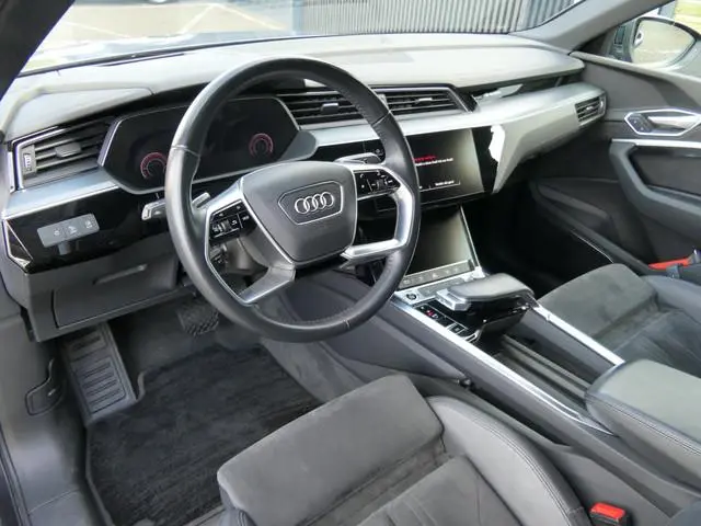 Audi e-tron Sportback 50 quattro S edition 71 kWh | S-Line | Trekhaak | Alcantara | 21" LMV | 100% e...
