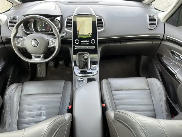 Renault Espace 1.6 dCi 131PK Dynamique / Panodak / Elek. Stoelvers. / Stoelverw. / Climate / PDC V+A...