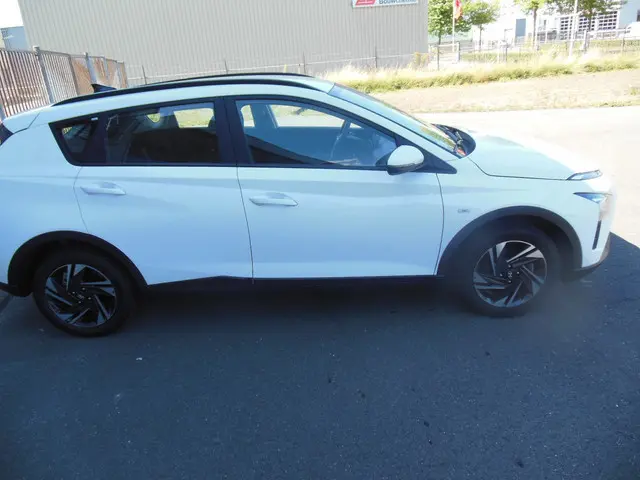 Hyundai Bayon 1.0 T-GDI Comfort Smart Keurige auto Staat in Hoogeveen