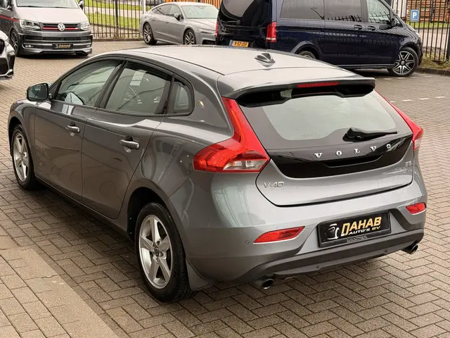 Volvo V40