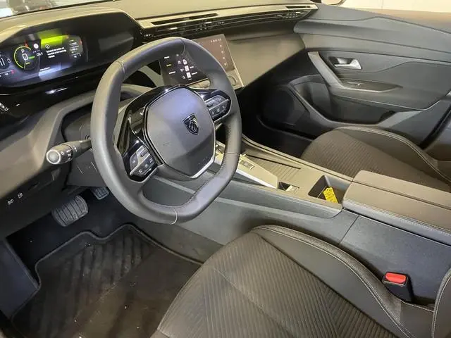 Peugeot 308 SW 1.6 PHEV 180pk Active Pack Business Navigatie Carplay PDC VA + Camera 17" LM Velgen A...