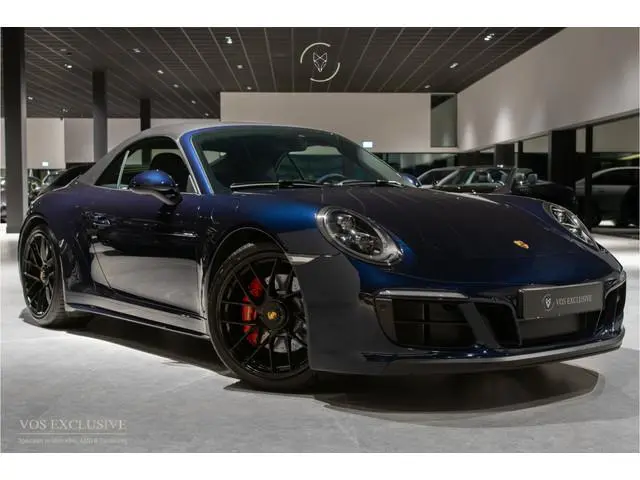 Porsche 911 Cabrio 3.0 Carrera GTS Achterasbesturing|18-voudig|Bose®|PDLS+|NL Auto|New Service