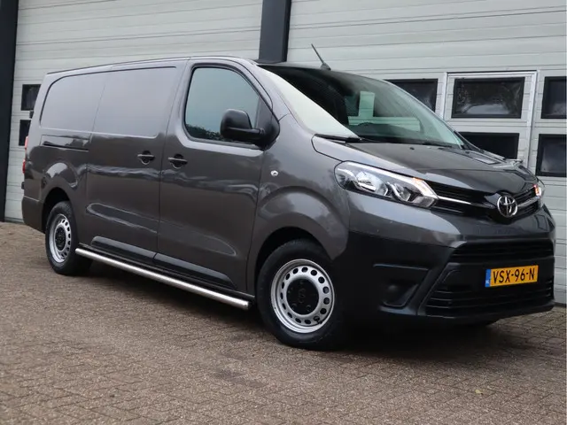 Toyota PROACE Electric Worker 50 kWh SoH 94,9 % Snelladen L3 Extra lang - NL Auto - Trekhaak