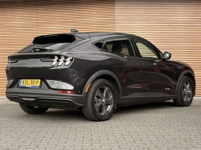 Ford Mustang Mach-E RWD 75 kWh