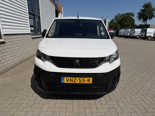 Peugeot Partner 1.2 PureTech Premium / vaste prijs rijklaar € 11.750 ex btw / lease vanaf € 198 / ai...