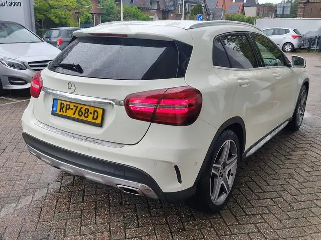 Mercedes-Benz GLA-klasse 180 ACTIVITY EDITION AUTOMAAT Clima | Navi | Cruise | Alcantara