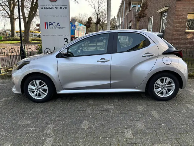 Mazda 2 Hybrid