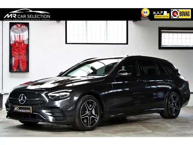 Mercedes-Benz E-klasse Estate 300 e AMG Line | Panoramadak | SOH 98% | Trekhaak | Leder | LED