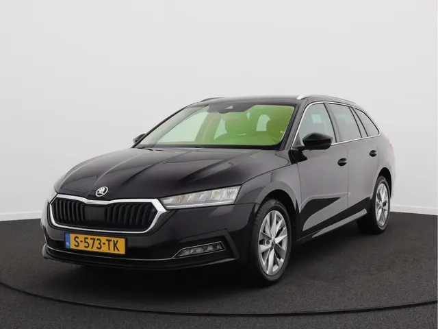 ŠKODA Octavia Combi 1.5 e-TSI Business Edition Plus/ trekhaak/ zeer mooi!
