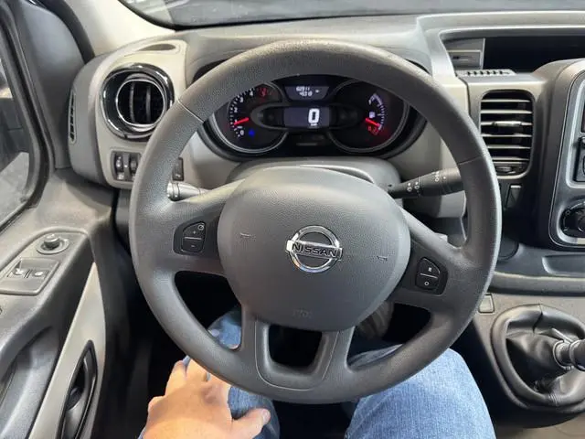 Nissan NV300