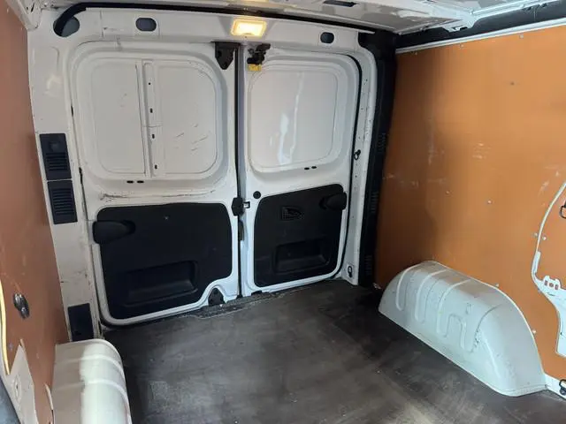 Nissan NV300