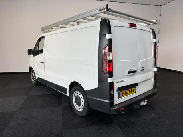 Nissan NV300