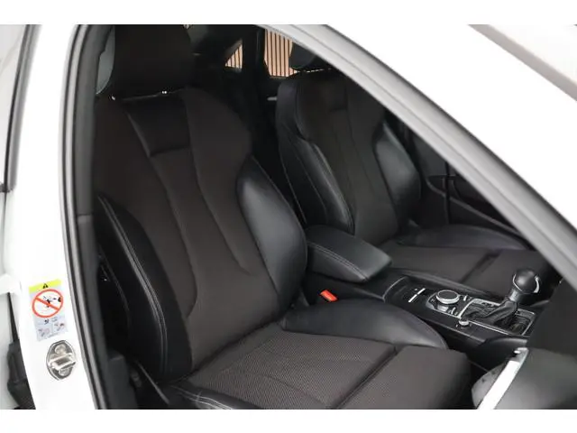 Audi A3 Limousine 35 TFSI 150pk S-Tronic 2x S-Line Trekhaak Camera Virtual Cockpit Stoelverwarming N...