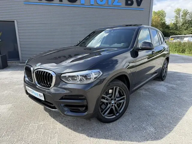 BMW X3 xDrive30e Executive Panoramadak Leder LED Carplay ACC Stuurwielverwarming Head-Up Display Tre...