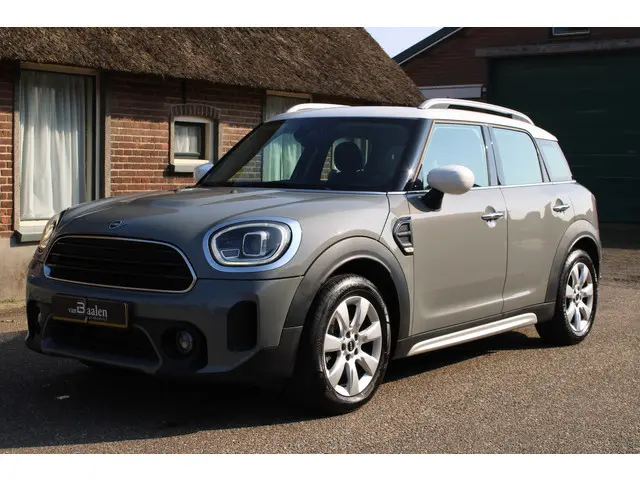 MINI Mini Countryman 1.5 Cooper Business Edition NAVI ECC LED AUTOM 142000KM!!!