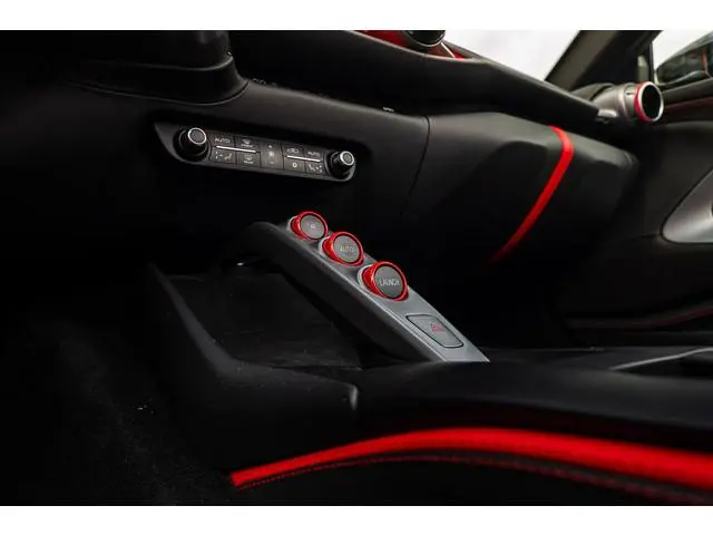 Ferrari 812 GTS