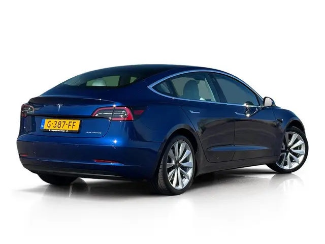 Tesla Model 3 Long Range 351 PK AWD 75 kWh ✅ Trekhaak ✅ Pano ✅ Leder
