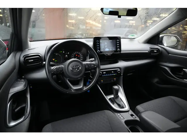Toyota Yaris 1.5 Hybrid Comfort Navi camera, stoelverwarming assistent