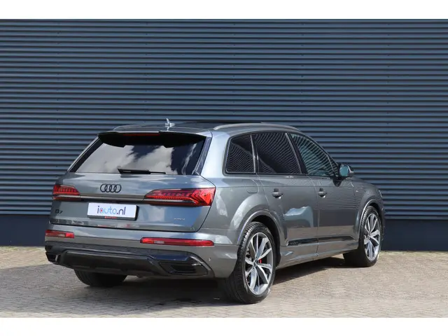Audi Q7 60 TFSI e quattro 456pk S-Line Competition Pano/B&O Advanced/Alcantara hemel/360/Keyless/Ser...