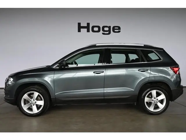 ŠKODA Karoq 1.0 TSI Ambition Business Automaat Cruise Clima Trekhaak Navigatie CarPlay Goed Onderhou...