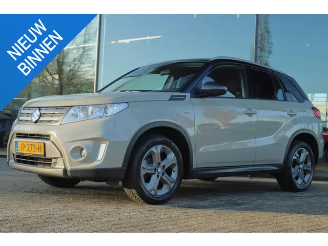 SUZUKI VITARA 1.6 EXCLUSIVE AUT. | CARPLAY | TREKHAAK | CAMERA | CRUISE | STOELVERWARMING