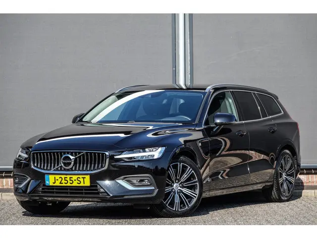 Volvo V60 B5 2.0 250Pk Aut. | Inscription | Leder | Harman-Kardon | Achteruitrijcamera | Trekhaak |...