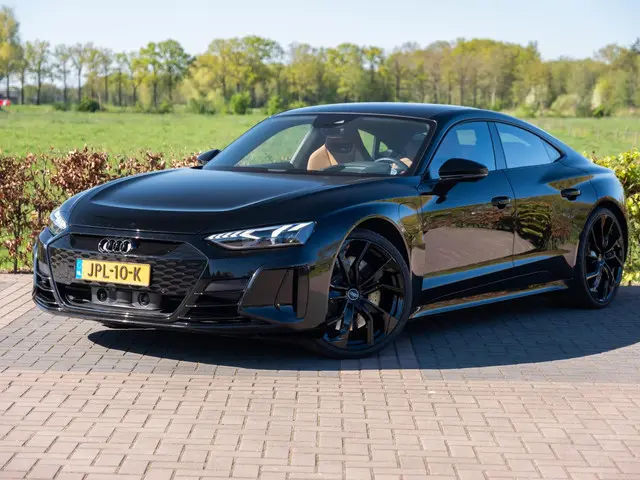 Audi e-tron GT RS 93 kWh 598pk | Keramische remmen | Volleder Exclusive | 22”| Panodak | Stoelkoelin...