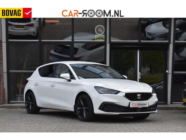 SEAT Leon 1.5 TSI Lane ACC Stoelvw Stuurvw