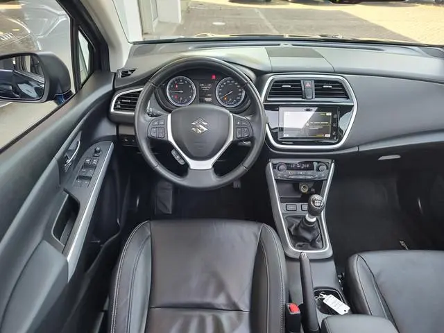 Suzuki S-Cross