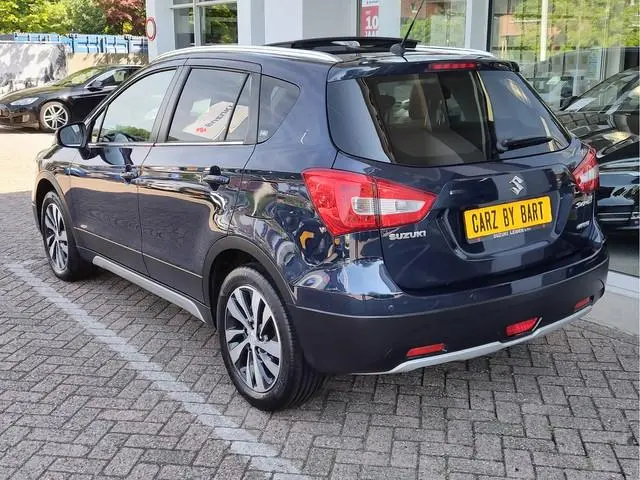 Suzuki S-Cross 1.4 BOOSTERJET STYLE SMART HYBRID Open dak | Leder | Navigatie | Keyless