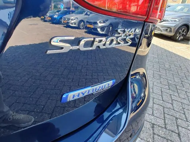 Suzuki S-Cross