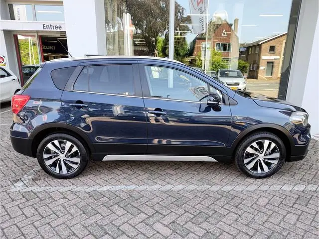 Suzuki S-Cross