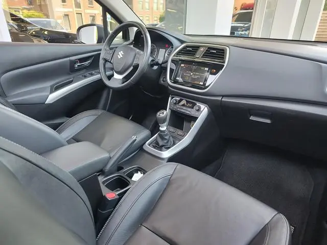 Suzuki S-Cross