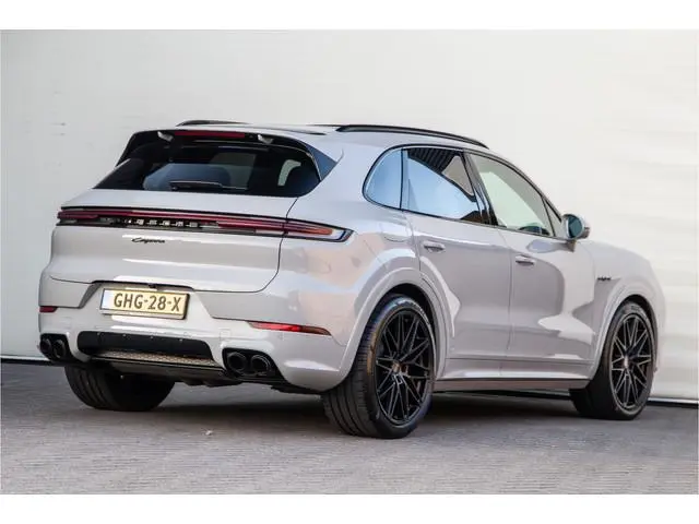 Porsche Cayenne 3.0 E-Hybrid Sport-Design, Lederpakket, Passenger Display, Pano, Bose, Adapt. Cruise...