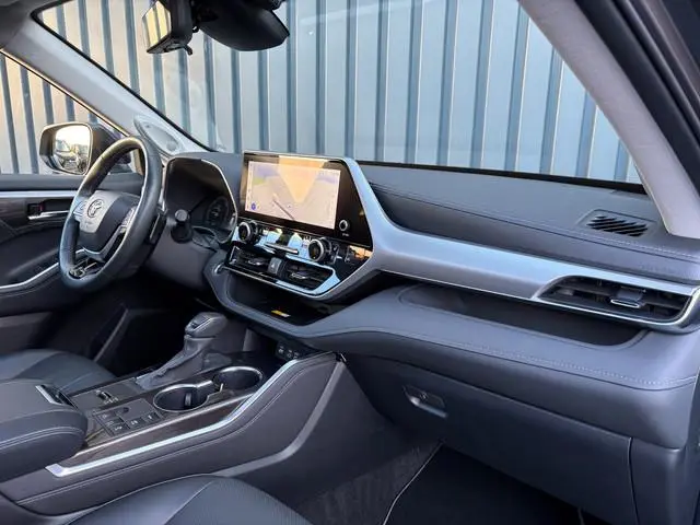 Toyota highlander