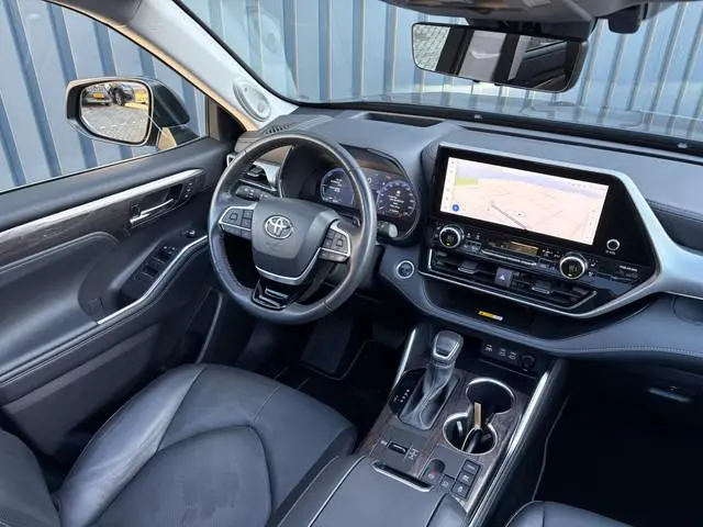 Toyota highlander