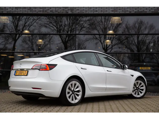 Tesla Model 3 Long Range AWD 75 kWh