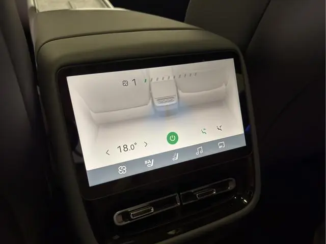 XPENG P7+