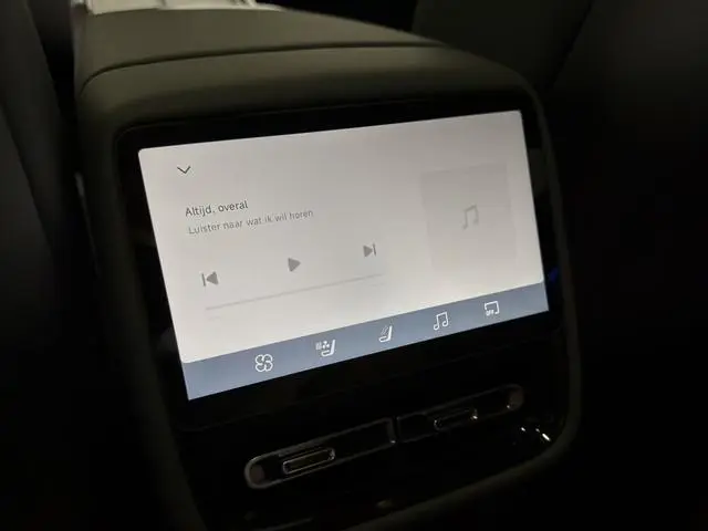 XPENG P7+