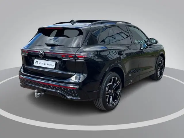 Volkswagen Tiguan 1.5eHybrid 200kW/272PK R-Line Black Style DSG · Panoramadak · Leder · Trekhaak · H...