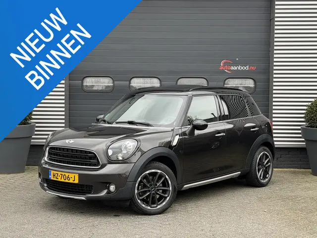 Mini Mini Countryman 1.6 Cooper Pepper | Panoramadak | Navigatie | Lederen Bekleding | Parkeersensor...