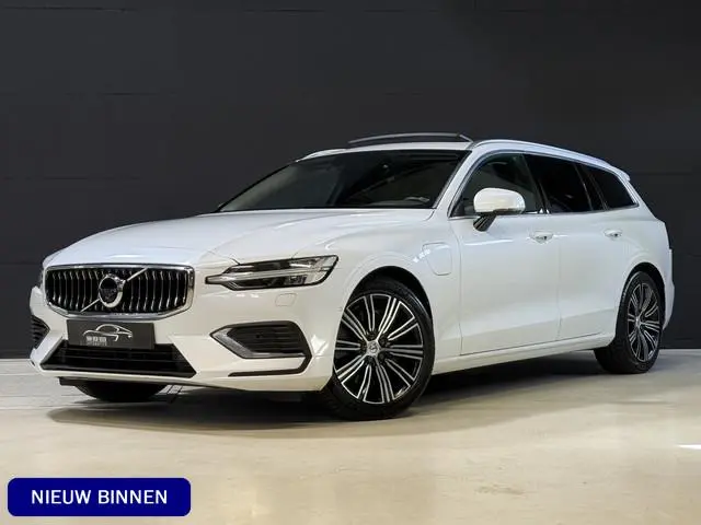 Volvo V60 2.0 T8 Twin Engine AWD Inscription | Panoramadak | 360 camera | Harman/Kardon | Adaptive c...