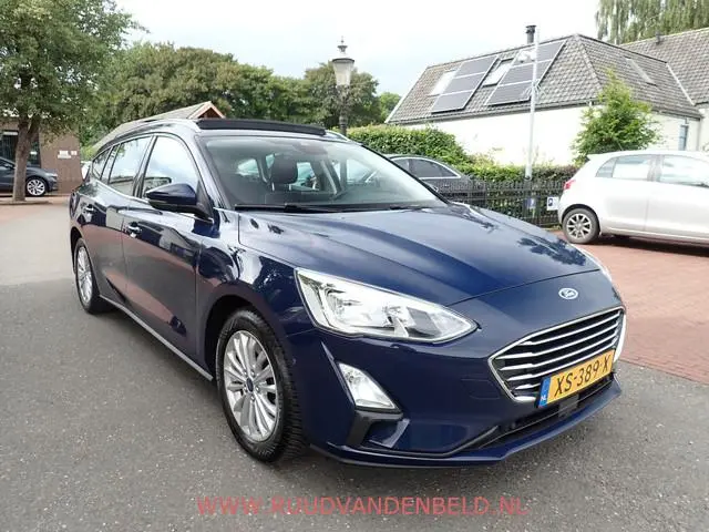Ford Focus Wagon 1.0 EcoBoost Titanium Business / CAMERA / PANO / TREKHAAK / KEYLESS / ACC