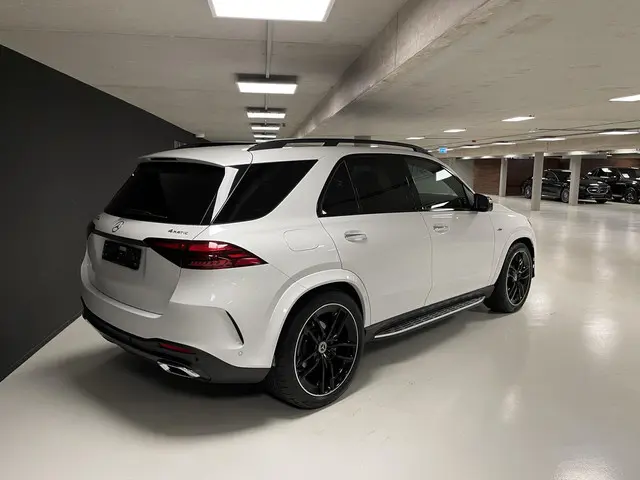 Mercedes-Benz GLE-klasse 400 e 4MATIC AMG Line Premium Plus | Trekhaak | Head-Up | Massage | Stuurve...