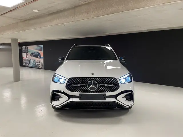 Mercedes-Benz GLE-klasse 400 e 4MATIC AMG Line Premium Plus | Trekhaak | Head-Up | Massage | Stuurve...