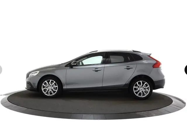 Volvo V40 Cross Country 1.5 T3 Polar+ Luxury Panodak / Leer / Memory / Harmen/Kardon / Dealer Onderh...