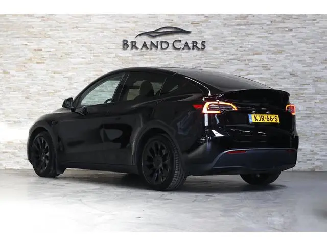 Tesla Model Y RWD 58 kWh | TREKHAAK | 20" LM VELGEN | ZWARTE DETAILS |