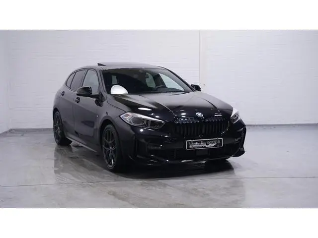 BMW 1-serie 118i M Sport NAP Panodak Camera PDC v+a Apple Carplay/Android auto