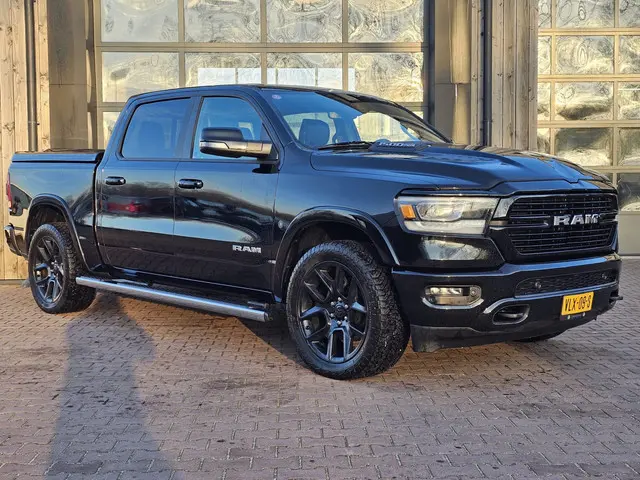 Dodge Ram 1500 5.7 V8 4x4 Crew Cab Laramie | Pano | Trekhaak | Leder | Alpine | Keyless | Camera | S...